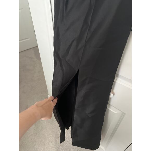 Alfred Sung NWT D758 Bridesmaid Dress
Black Satin Maxi Trumpet Slit Size 4 - Picture 4 of 4